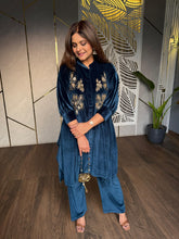 Strechable velvet embroided pheran set (Surya)